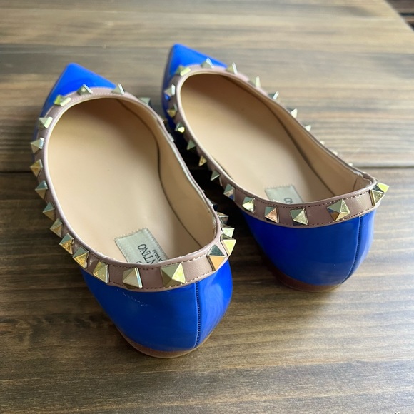 Valentino Patent Rockstud Ballet Flat - Picture 3 of 4
